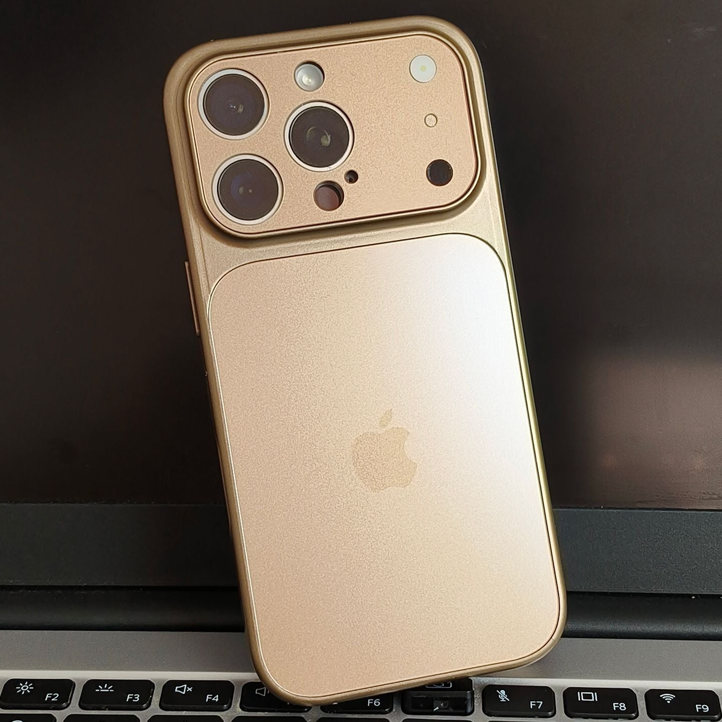 MagSafe-cover med kamerabeskyttelse