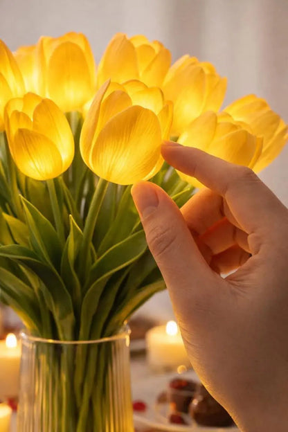 Romantisk LED-tulipanlampe – Stemningsfuld natlampe – Kunstige blomster med lys – Dekoration