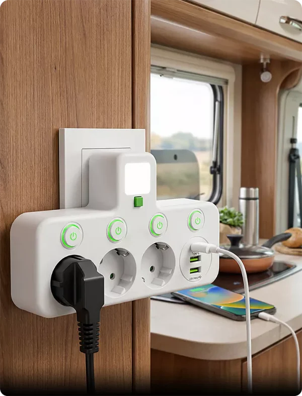 Flerports EU-stikkontaktadapter