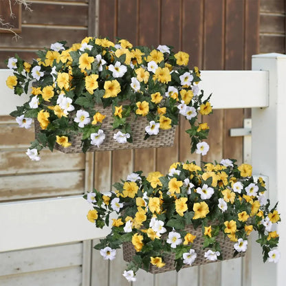 Livagtig buket af kunstige petunier – til både indendørs og udendørs brug