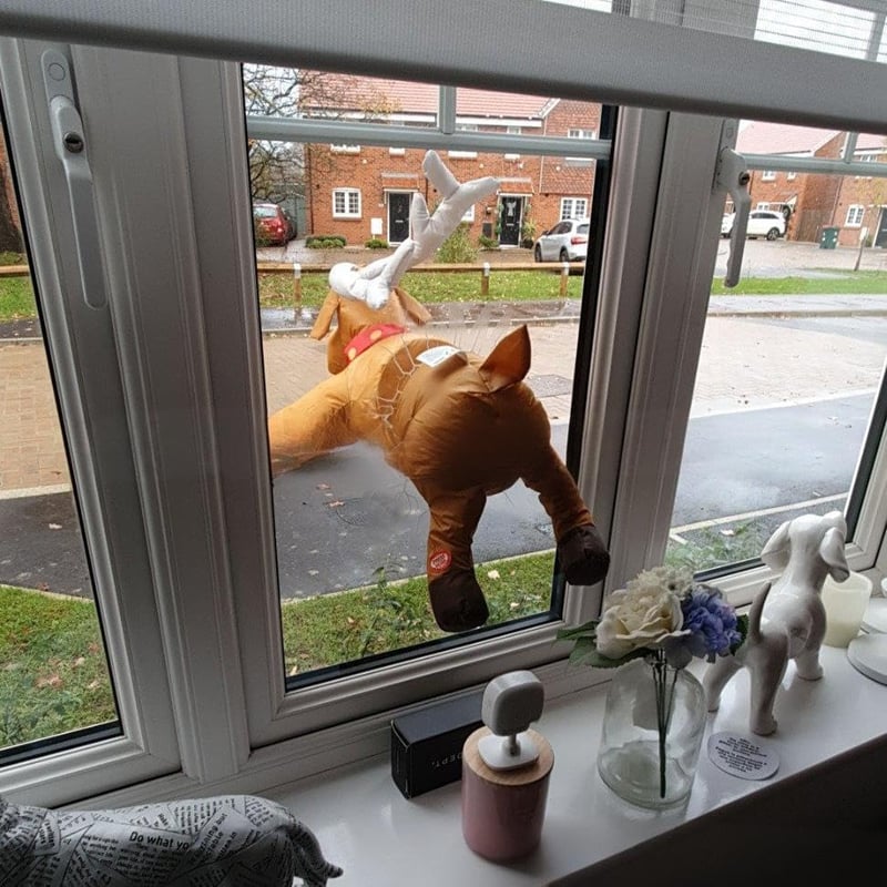 Sjov 'Ups!' Julemand & Rensdyr-dekoration