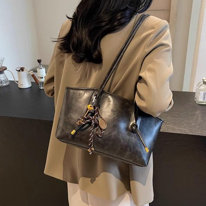 Skuldertaske i vegansk læder