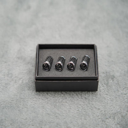 Luksus ventilhættesæt i kulfiberstil – Kulfiberlook – Universel til bil, motorcykel og cykel – Sporty hjulbeskyttelse – [4 stk.]